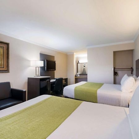 Surestay Hotel By Best Western Rockdale Bagian luar foto